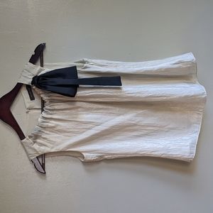 Cream Sleeveless Top with Black Bow on Gathered Collar Size by The Limited